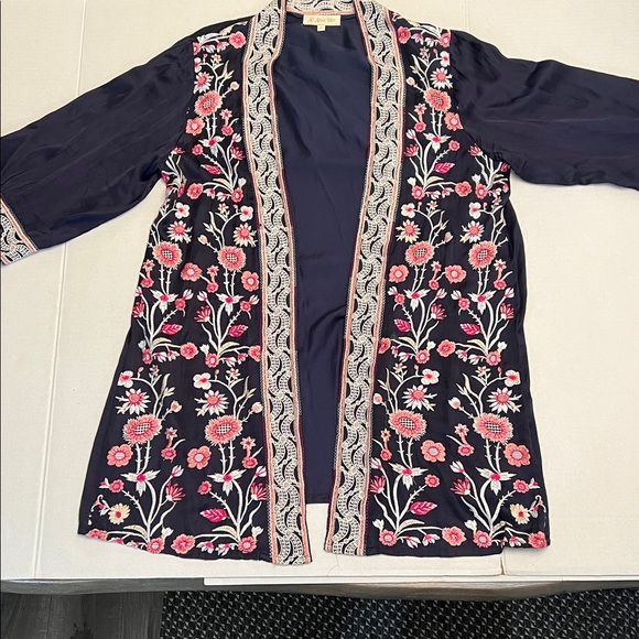 ALL ABOUT HER FLORAL KIMONO SIZE LARGE BLUE PINK CREAM - Picture 4 of 16